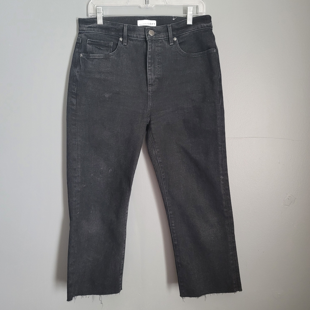 LOFT Slim Pockets High Waist Straight Crop Jeans. Size: 28/6
